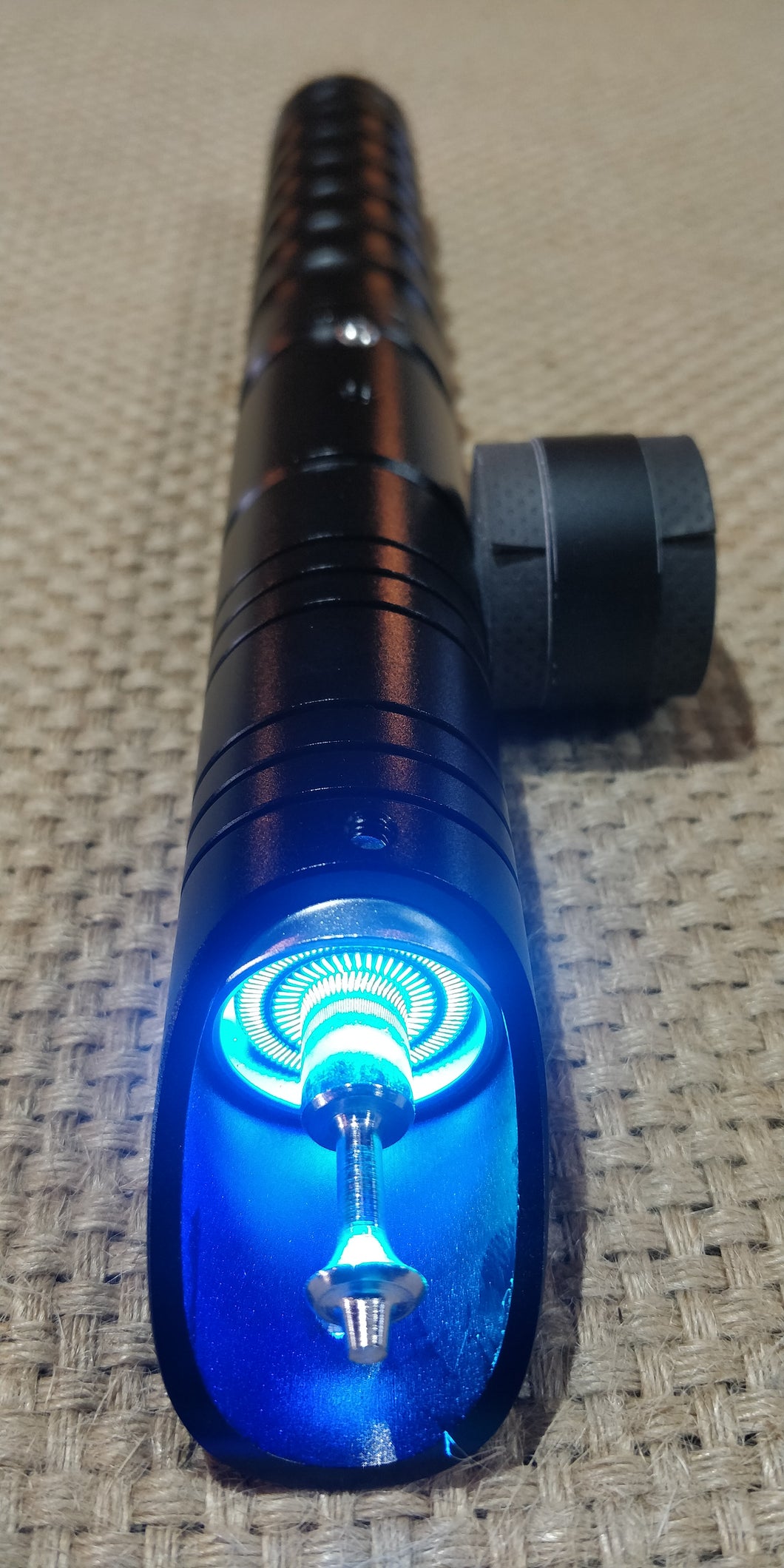 Kyberforge full dueling colour changing saber with loud bass speaker.